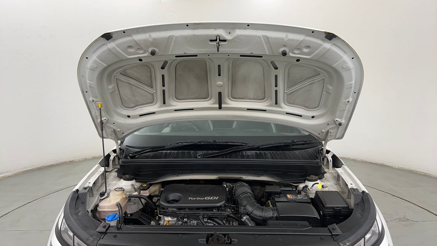 Used 2024 Hyundai Venue SX (O) 1.0 Turbo DCT Petrol Automatic engine ENGINE & BONNET OPEN FRONT VIEW