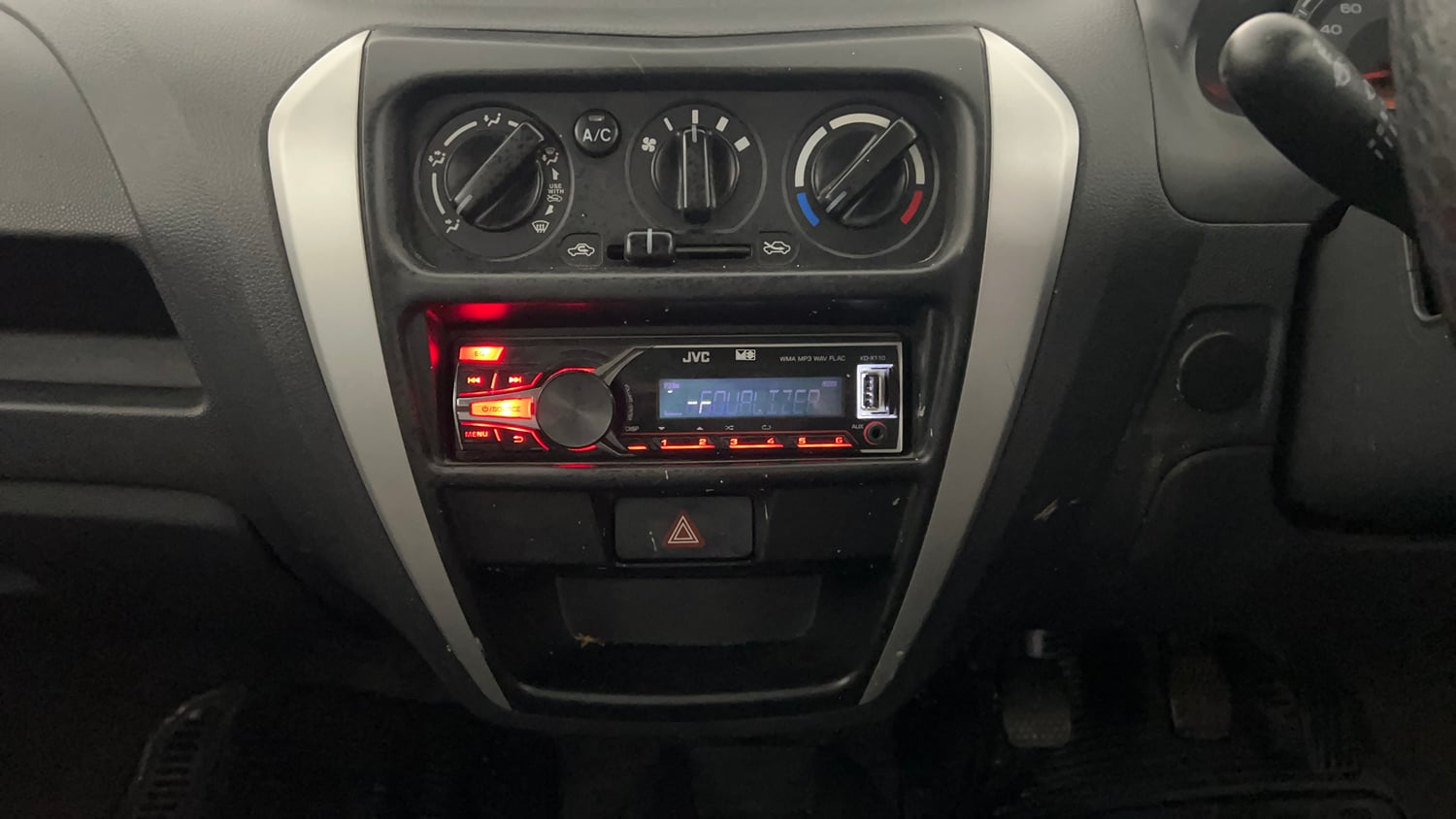 Used 2018 Maruti Suzuki Alto 800 LXi Petrol Manual interior MUSIC SYSTEM & AC CONTROL VIEW