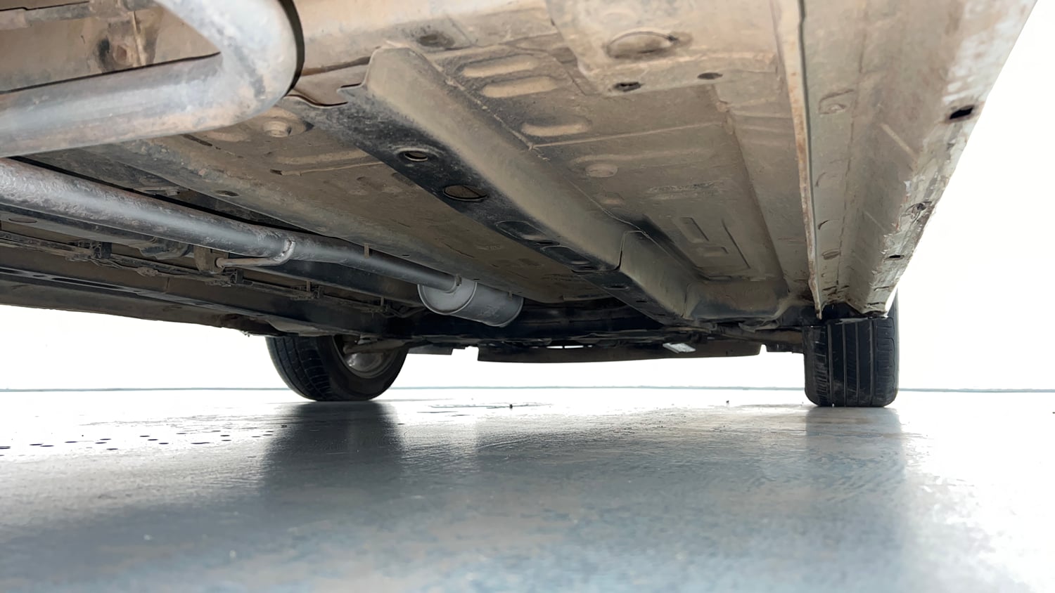 Used 2020 Tata Altroz XZ Petrol Petrol Manual extra REAR RIGHT UNDERBODY VIEW