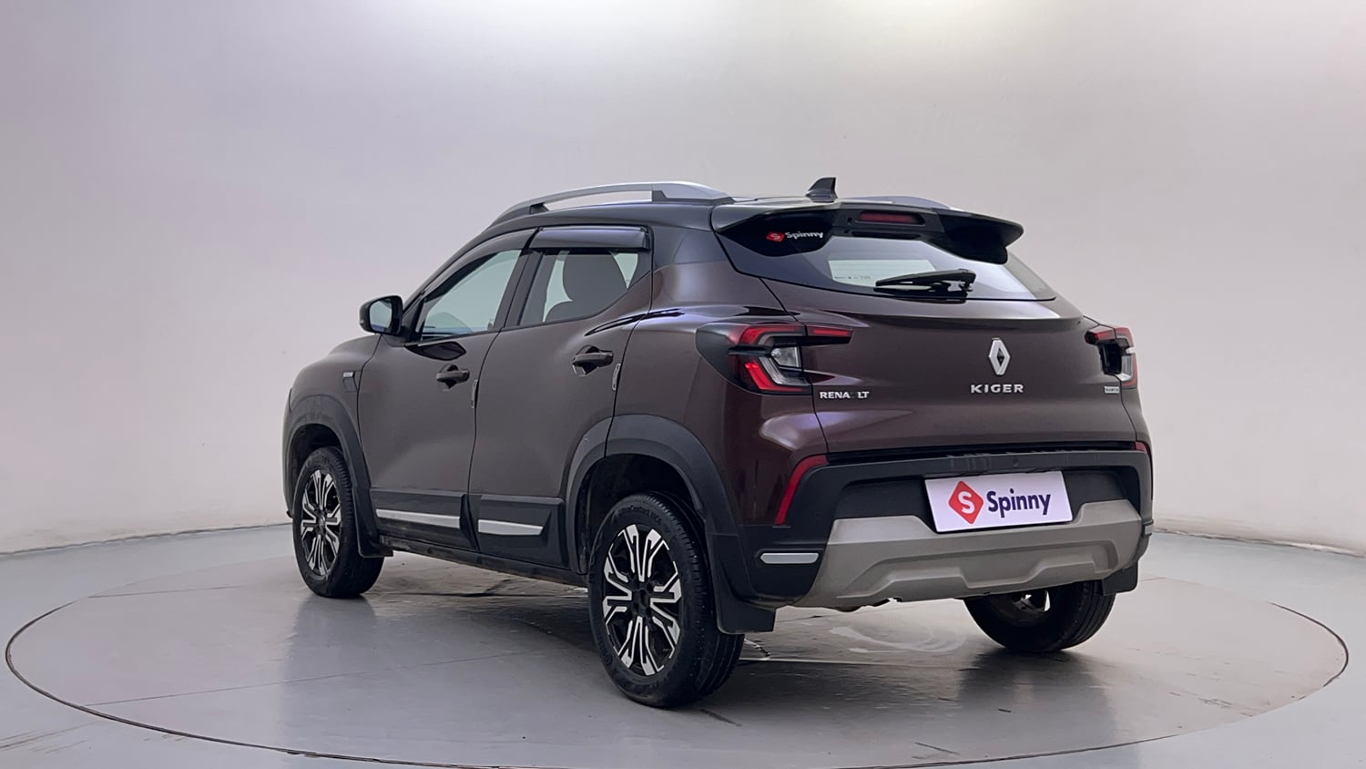 Used 2021 Renault Kiger RXZ AMT Dual Tone Petrol Automatic exterior LEFT REAR CORNER VIEW