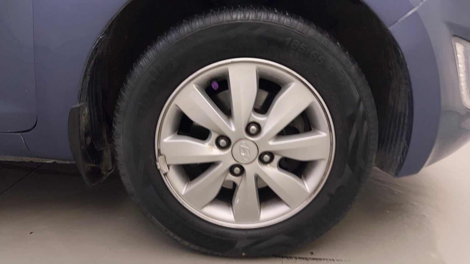 Used 2012 Hyundai i20 Sportz 1.2 Petrol Manual tyres RIGHT FRONT TYRE RIM VIEW