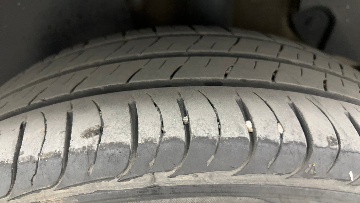 Used 2024 Kia Seltos HTK 1.5 Diesel MT Diesel Manual tyres LEFT REAR TYRE TREAD VIEW