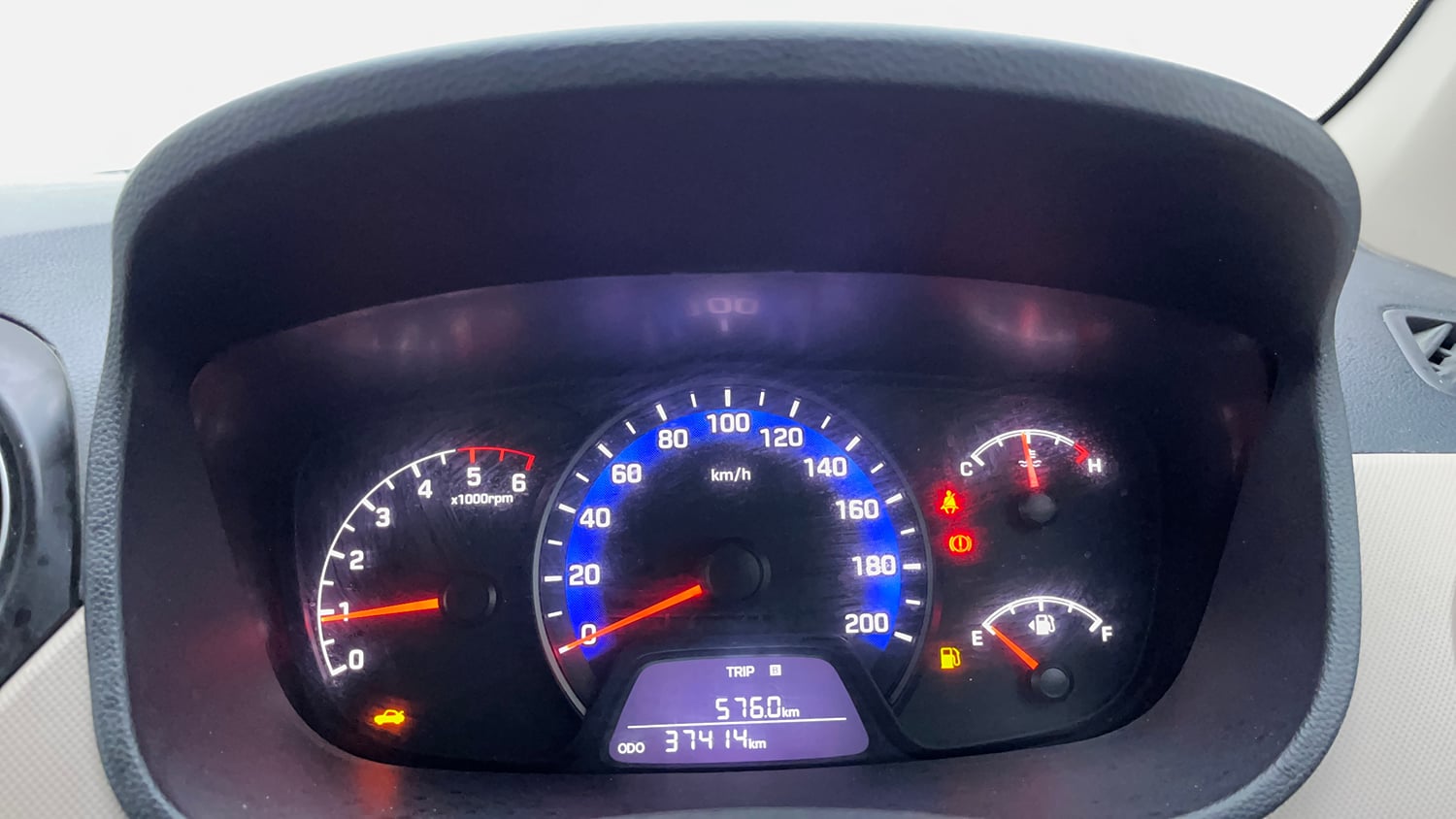 Used 2019 Hyundai Xcent S CRDi Diesel Manual interior CLUSTERMETER VIEW