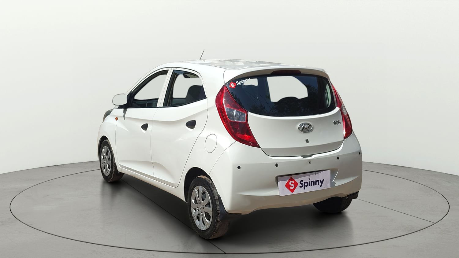 Used 2018 Hyundai Eon Magna + Petrol Manual exterior LEFT REAR CORNER VIEW