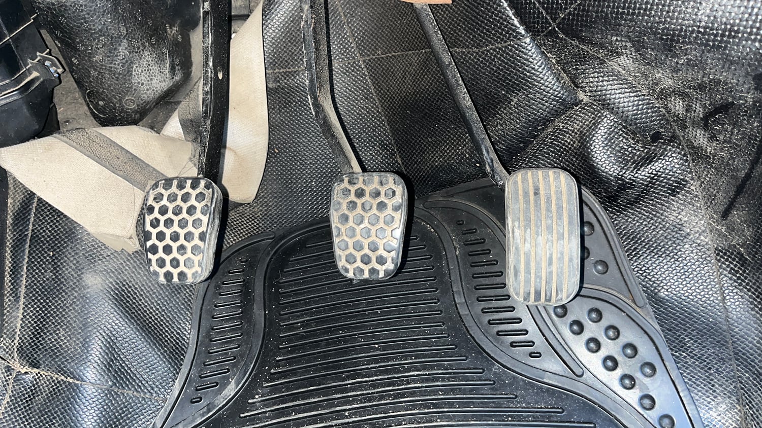 Used 2021 Tata Tiago XT Petrol Manual interior PEDALS VIEW