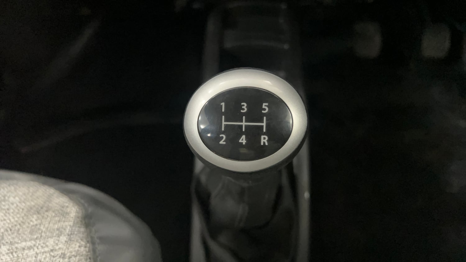 Used 2014 Maruti Suzuki Wagon R VXI Petrol Manual interior GEAR  KNOB VIEW