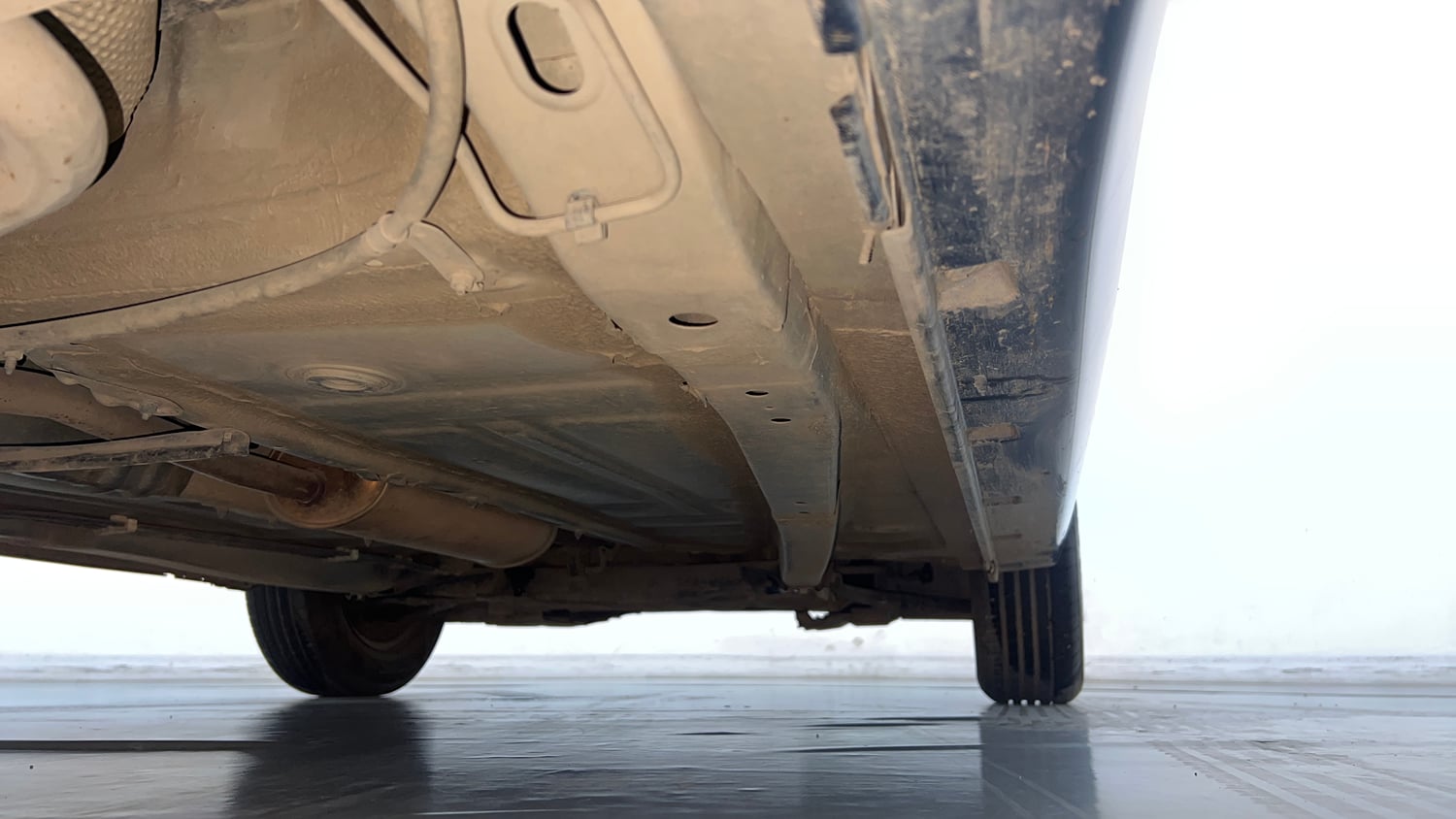 Used 2016 Maruti Suzuki Baleno Delta 1.2 Petrol Manual extra REAR RIGHT UNDERBODY VIEW