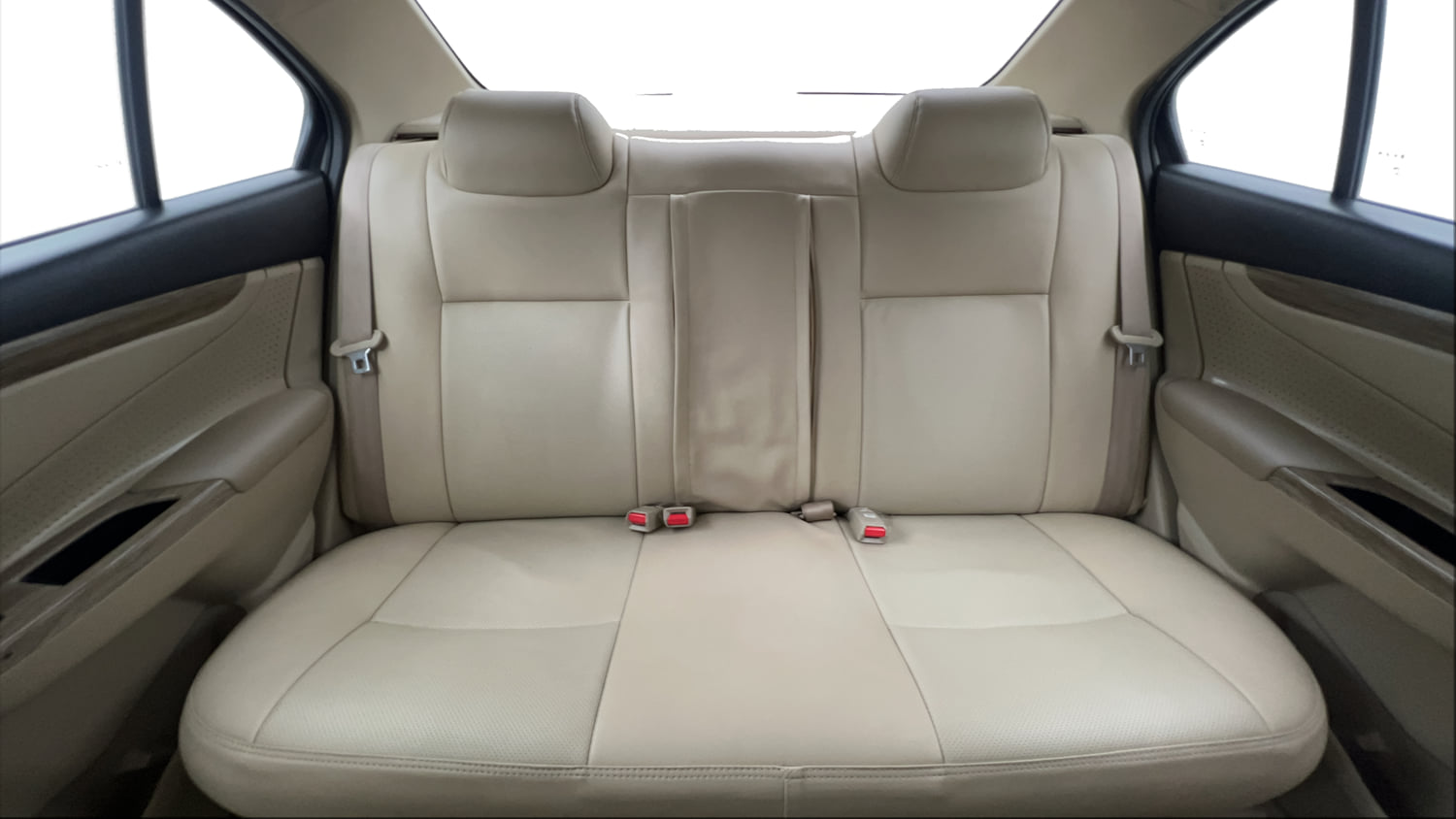 Used 2019 Maruti Suzuki Ciaz Delta Hybrid 1.5 AT Petrol Automatic interior REAR SEAT CONDITION VIEW