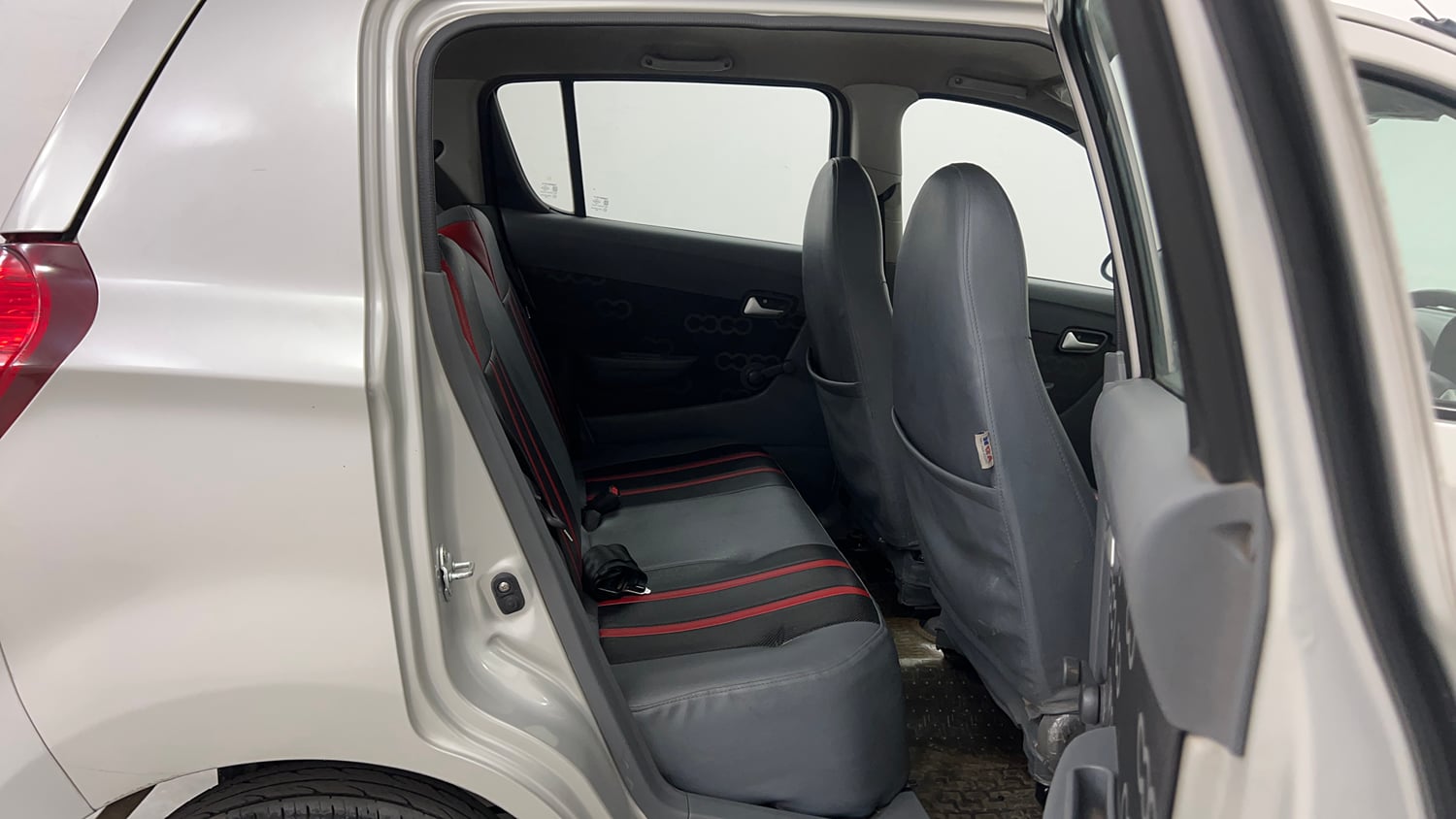 Used 2016 Maruti Suzuki Alto 800 Lxi Petrol Manual interior RIGHT SIDE REAR DOOR CABIN VIEW