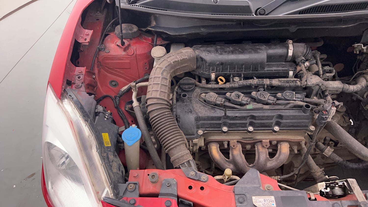 Used 2018 Maruti Suzuki Swift LXi Petrol Manual engine ENGINE RIGHT SIDE VIEW
