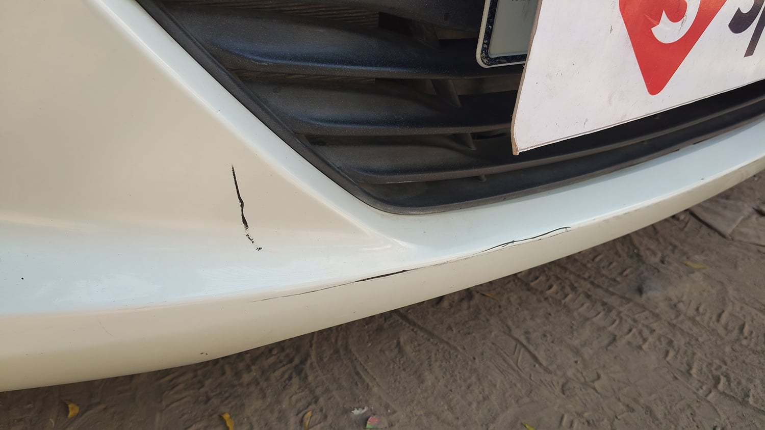 Used 2018 Hyundai Eon Magna + Petrol Manual dents MINOR SCRATCH