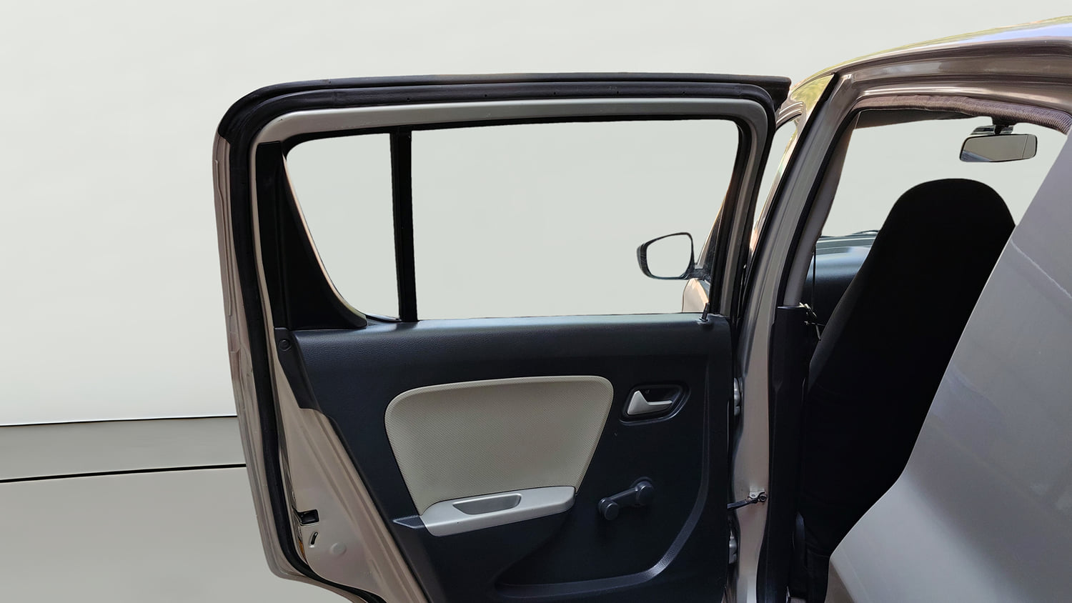 Used 2014 Maruti Suzuki Alto K10 VXi Petrol Manual interior LEFT REAR DOOR OPEN VIEW