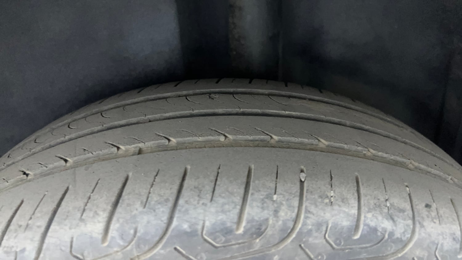 Used 2016 Volkswagen Polo GT TSI Petrol Automatic tyres LEFT REAR TYRE TREAD VIEW