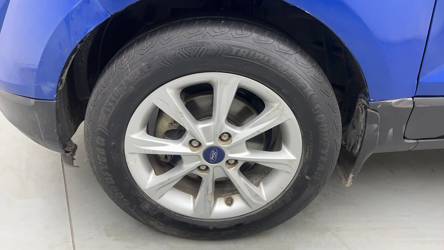 Used 2018 Ford EcoSport Titanium 1.5L Ti-VCT Petrol Manual tyres LEFT FRONT TYRE RIM VIEW