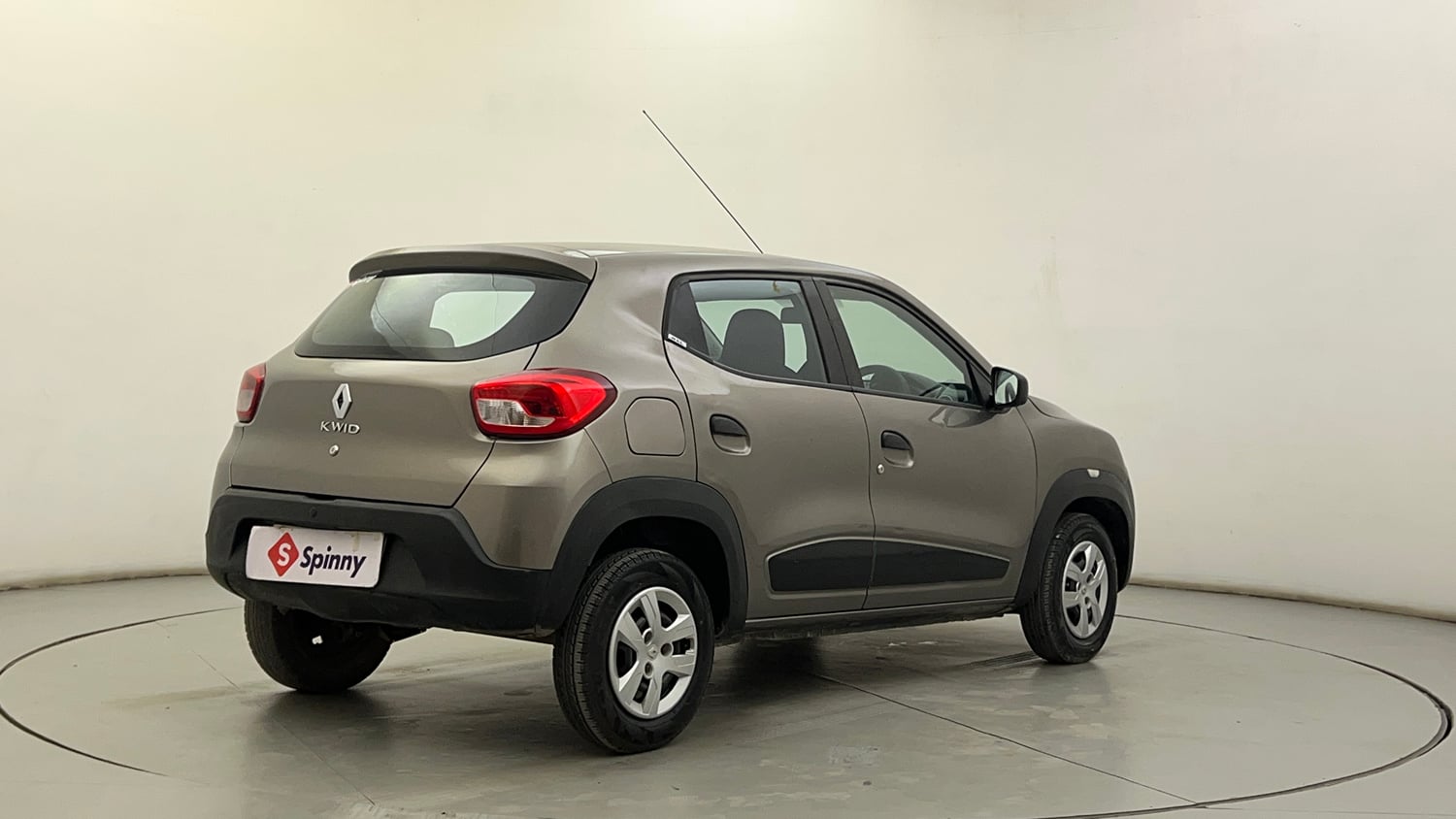 Used 2018 Renault Kwid 1.0 RXL Petrol Manual exterior RIGHT REAR CORNER VIEW