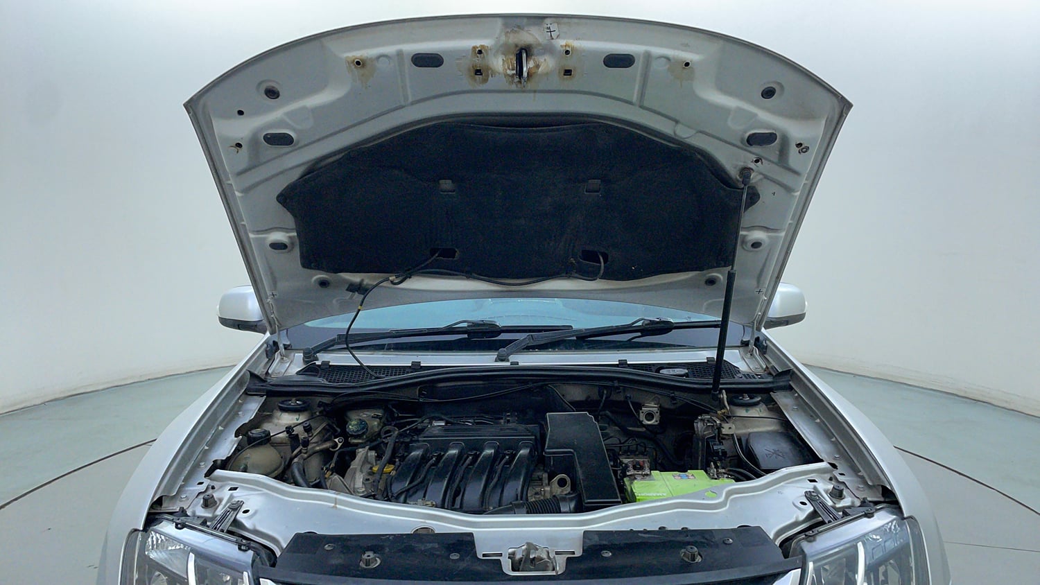 Used 2017 Renault Duster RXL Petrol Petrol Manual engine ENGINE & BONNET OPEN FRONT VIEW