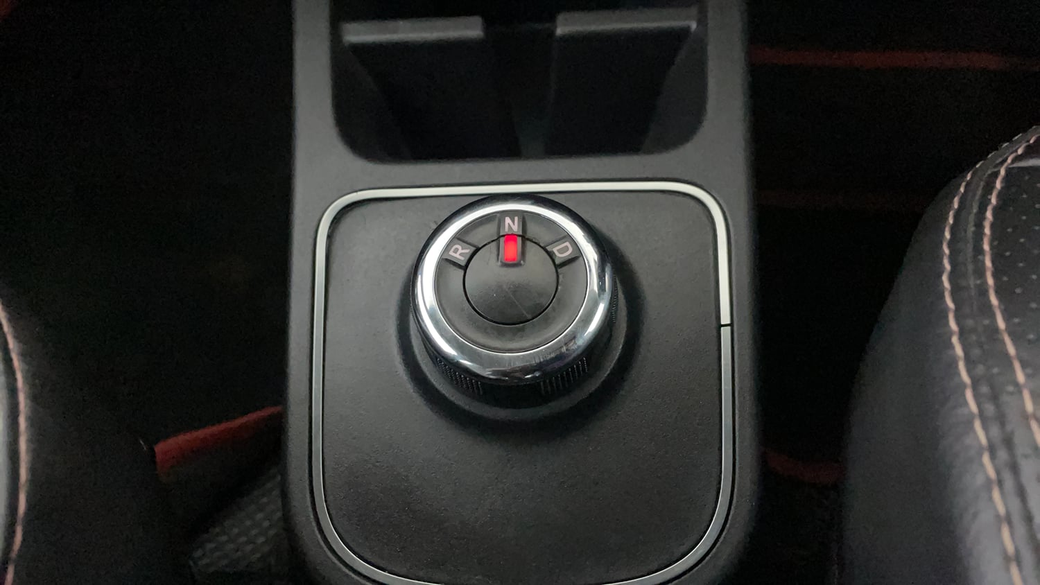 Used 2020 Renault Kwid 1.0 RXT AMT Opt Petrol Automatic interior GEAR  KNOB VIEW