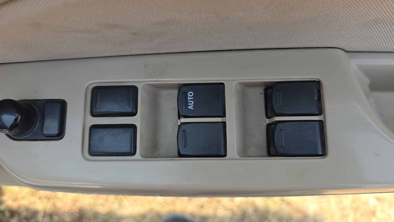 Used 2016 Maruti Suzuki Swift Dzire VXI Petrol Manual top_features One touch-down power windows