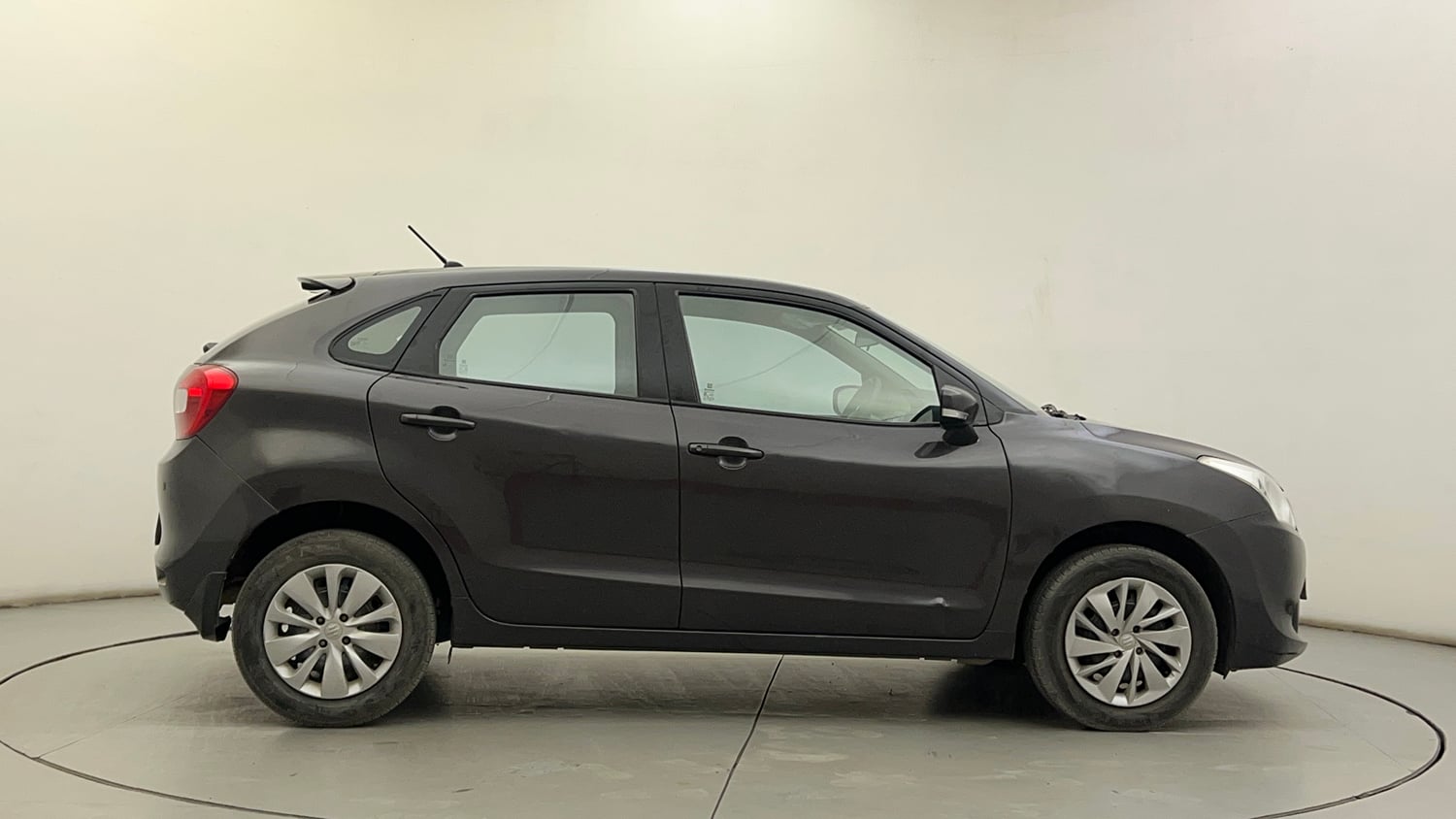 Used 2017 Maruti Suzuki Baleno Delta 1.2 Petrol Manual exterior RIGHT SIDE VIEW