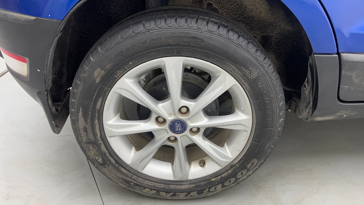 Used 2018 Ford EcoSport Titanium 1.5L Ti-VCT Petrol Manual tyres RIGHT REAR TYRE RIM VIEW