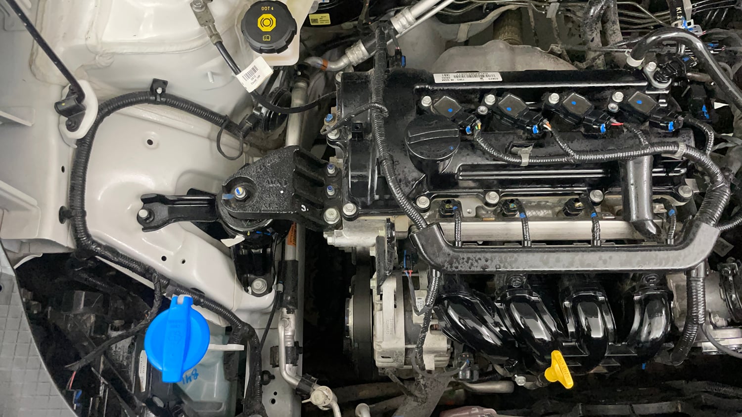 Used 2024 Hyundai Venue SX 1.2 Petrol Petrol Manual engine ENGINE RIGHT SIDE VIEW