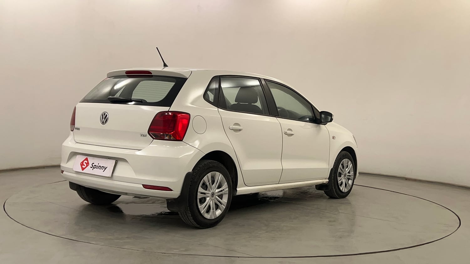 Used 2015 Volkswagen Polo Comfortline 1.5L (D) Diesel Manual exterior RIGHT REAR CORNER VIEW
