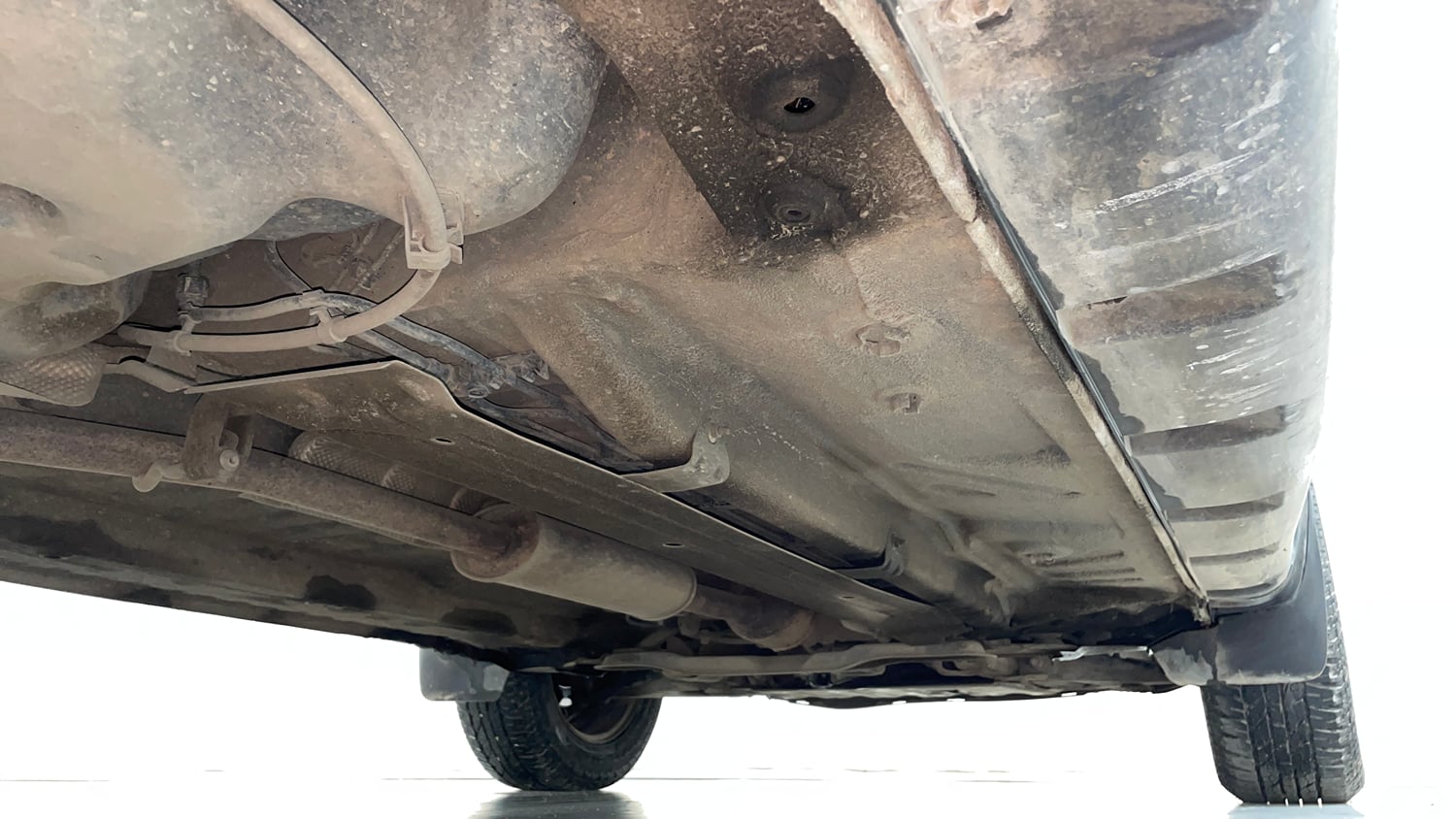 Used 2017 Renault Duster RXL Petrol Petrol Manual extra REAR RIGHT UNDERBODY VIEW