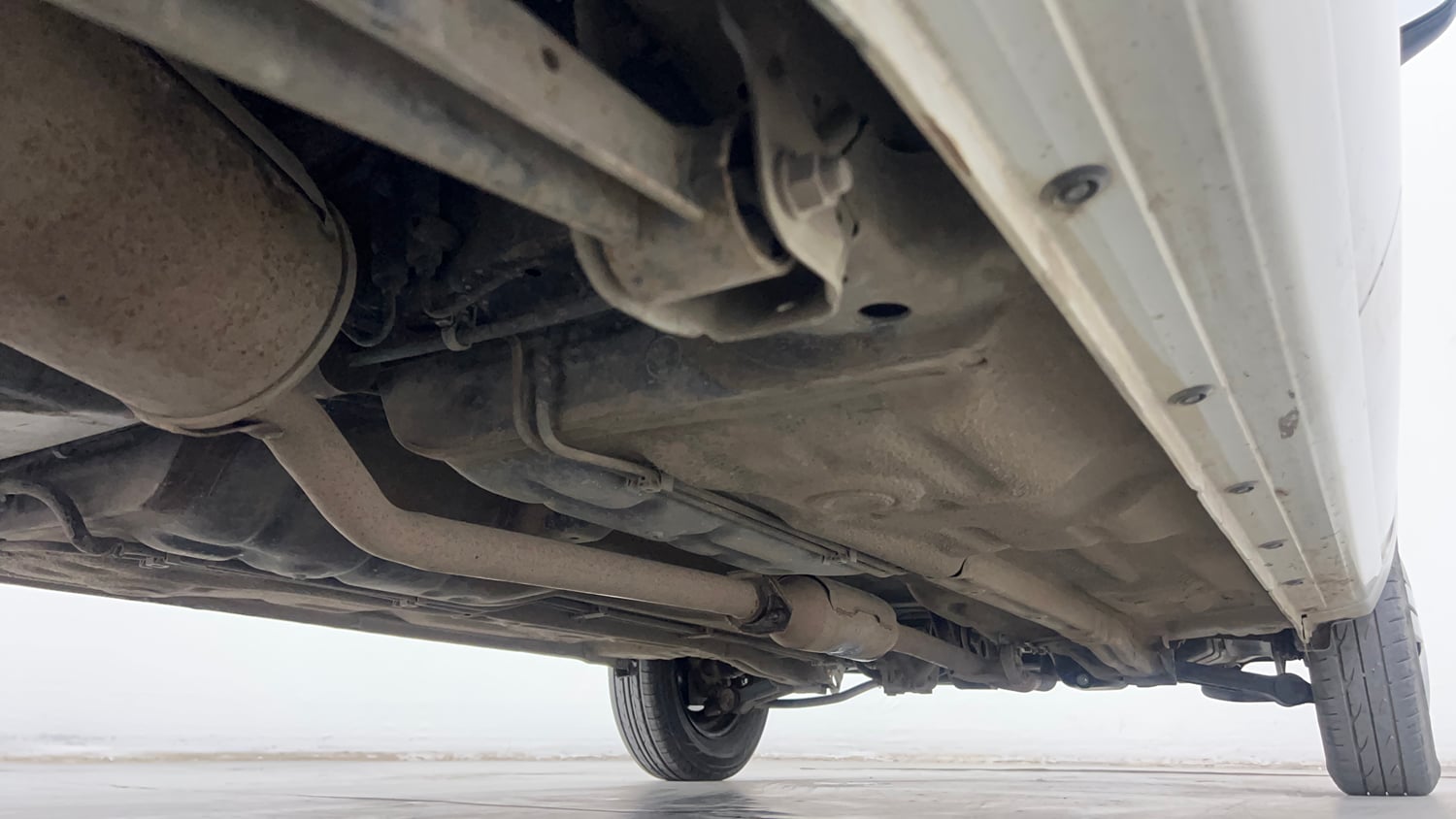 Used 2016 Maruti Suzuki Alto 800 Lxi Petrol Manual extra REAR RIGHT UNDERBODY VIEW