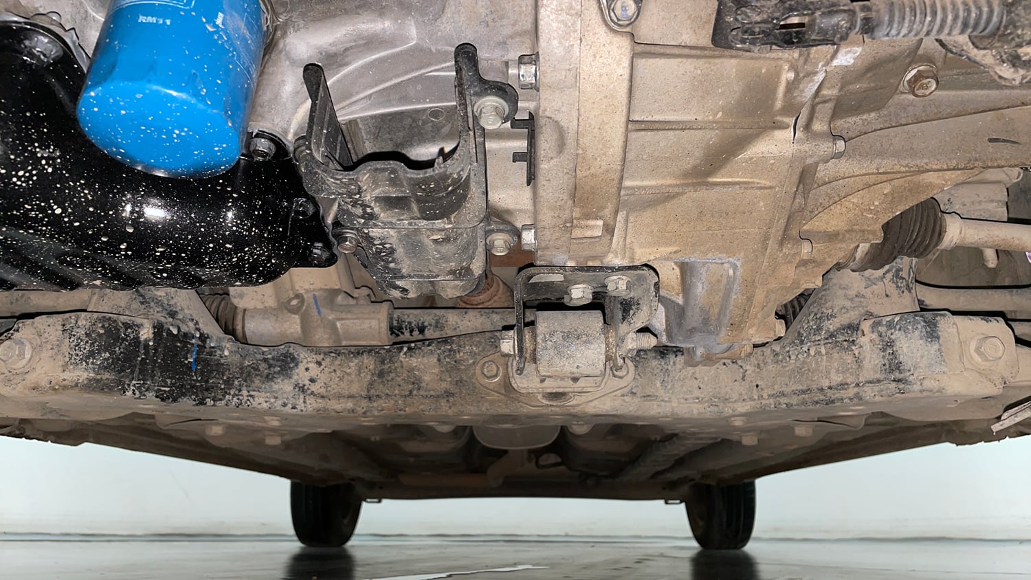 Used 2017 Hyundai Grand i10 Sportz 1.2 Kappa VTVT Petrol Manual extra FRONT LEFT UNDERBODY VIEW