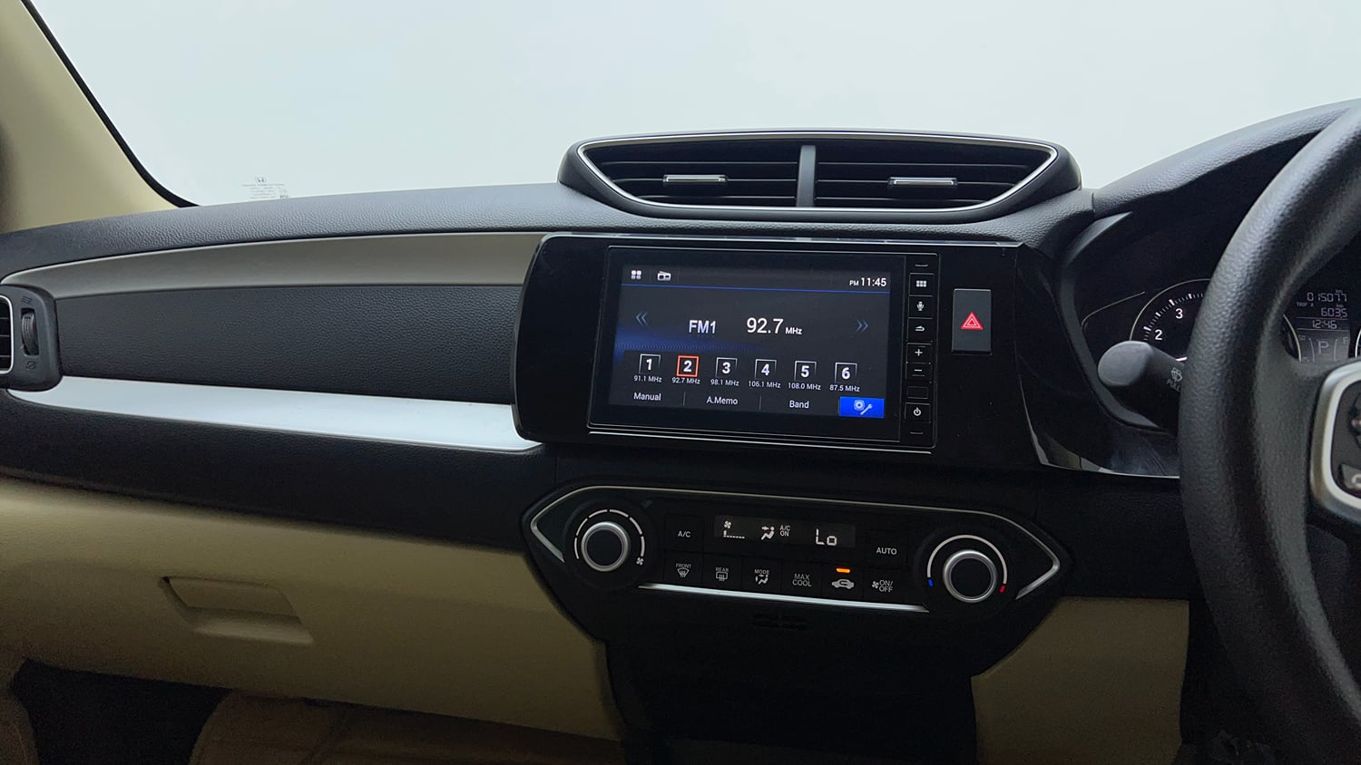 Used 2023 Honda Amaze VX 1.2 Petrol CVT Petrol Automatic interior MUSIC SYSTEM & AC CONTROL VIEW