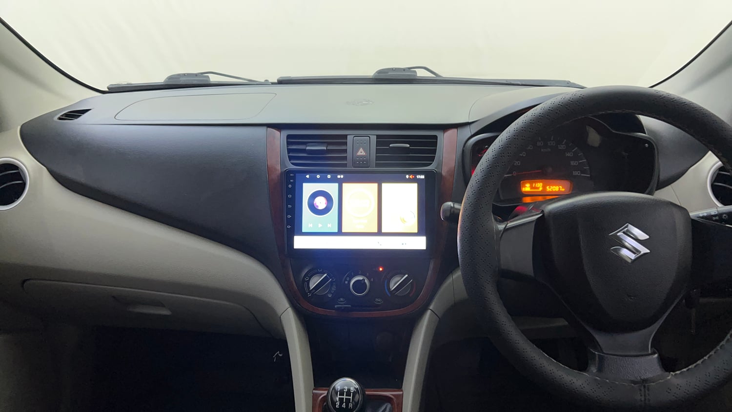Used 2016 Maruti Suzuki Celerio VXi Petrol Manual interior MUSIC SYSTEM & AC CONTROL VIEW