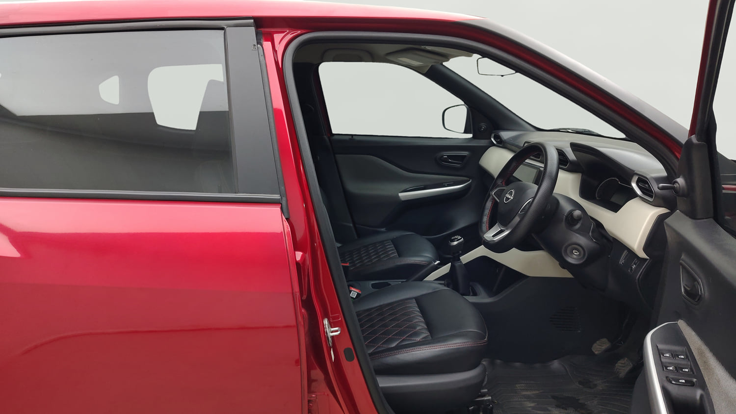Used 2025 Nissan Magnite XE Petrol Manual interior RIGHT SIDE FRONT DOOR CABIN VIEW