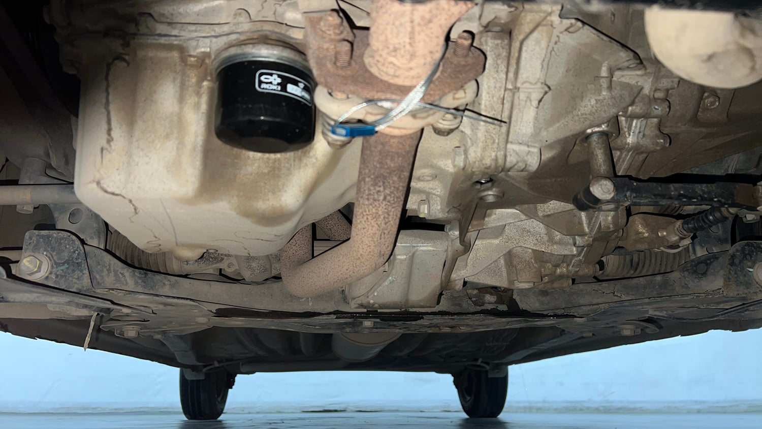 Used 2023 Maruti Suzuki Wagon R VXI 1.0 Petrol Manual extra FRONT LEFT UNDERBODY VIEW