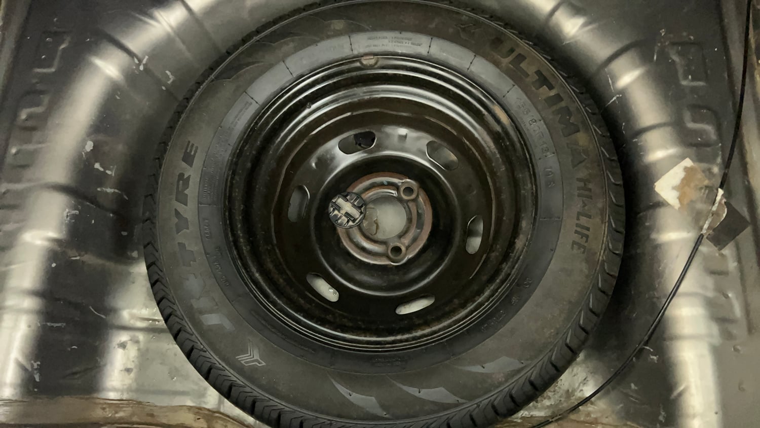 Used 2018 Renault Kwid 1.0 RXL Petrol Manual tyres SPARE TYRE VIEW