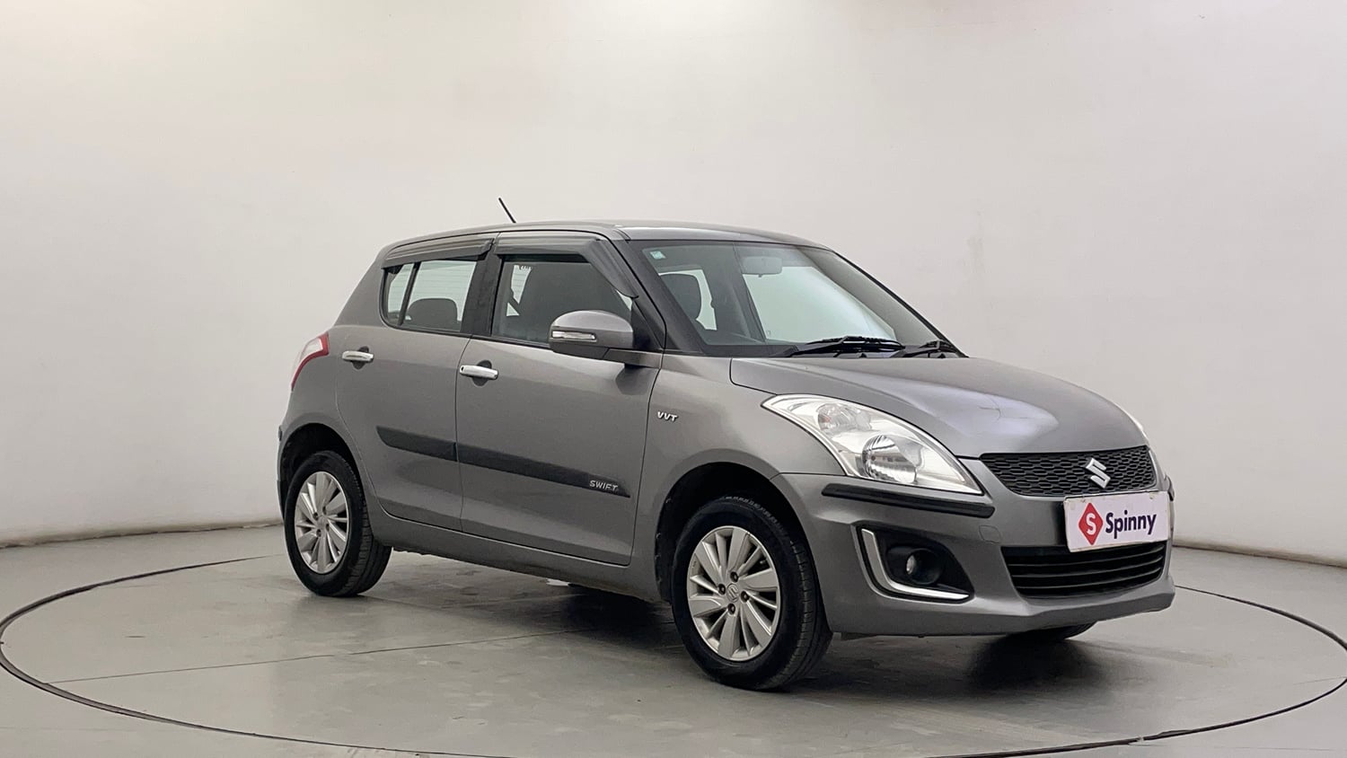 Used 2015 Maruti Suzuki Swift ZXi Petrol Manual exterior RIGHT FRONT CORNER VIEW