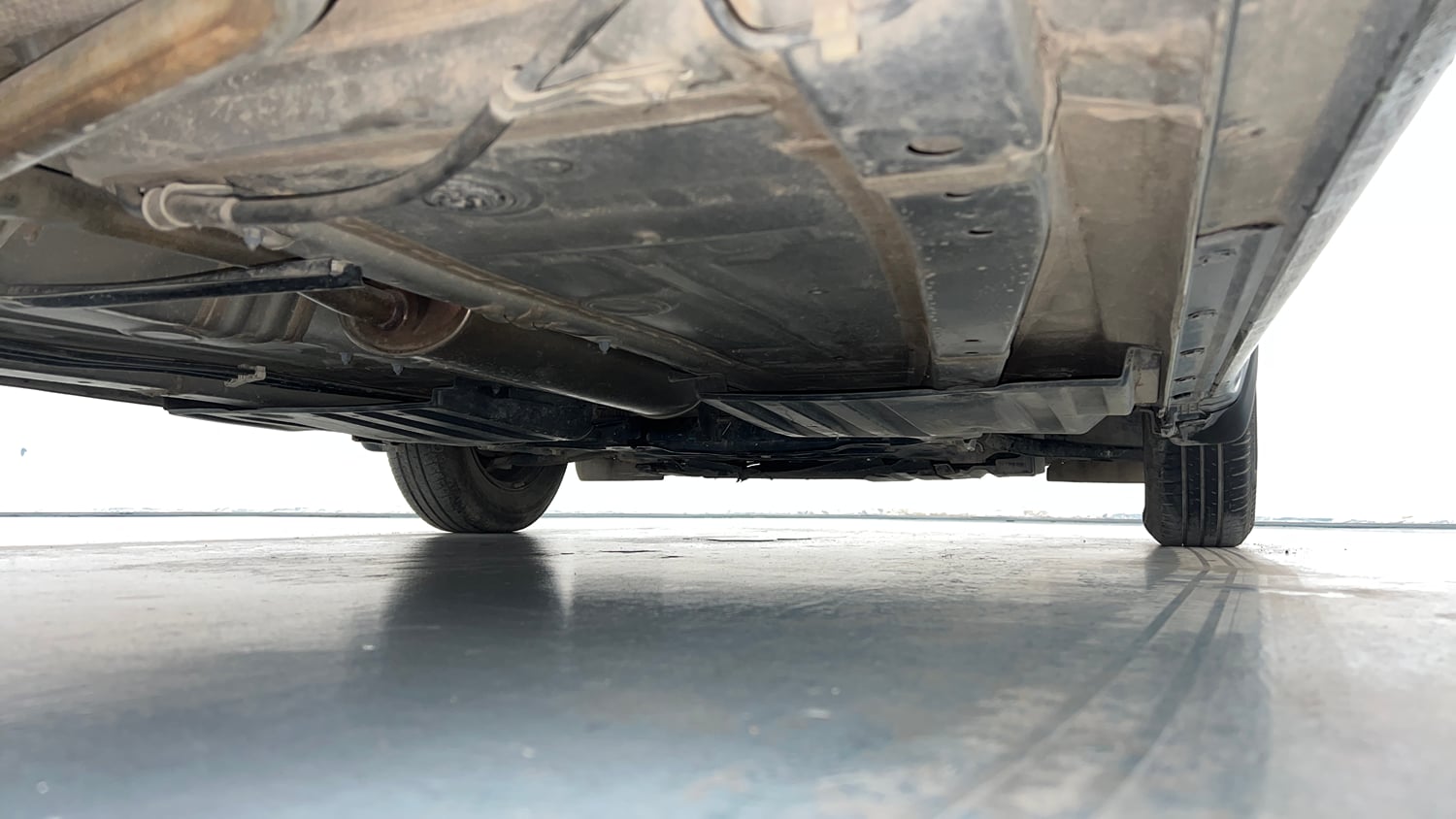 Used 2021 Maruti Suzuki Dzire VXi Petrol Manual extra REAR RIGHT UNDERBODY VIEW