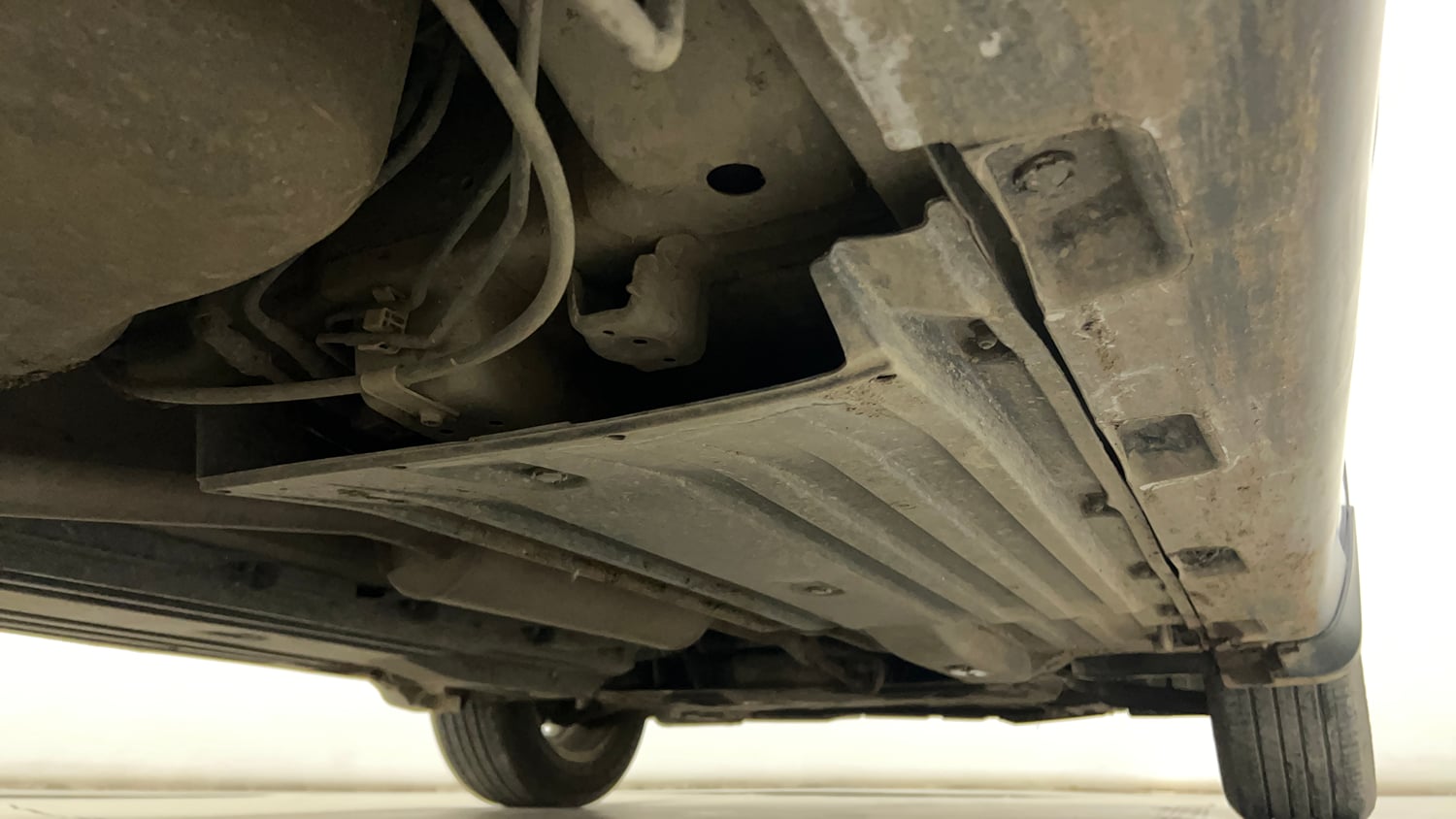 Used 2022 Toyota Urban Cruiser Premium Grade AT Petrol Automatic extra REAR RIGHT UNDERBODY VIEW