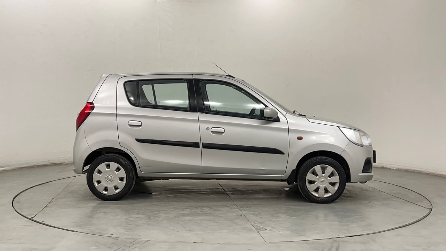 Used 2015 Maruti Suzuki Alto K10 VXi Petrol Manual exterior RIGHT SIDE VIEW