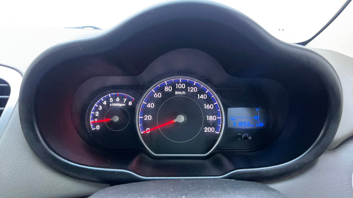Used 2015 Hyundai i10 Sportz 1.1 iRDE2 Petrol Manual interior CLUSTERMETER VIEW