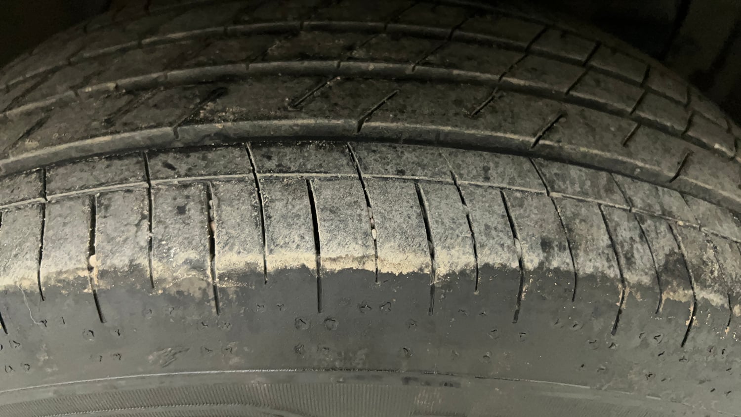 Used 2022 Toyota Urban Cruiser Premium Grade AT Petrol Automatic tyres RIGHT FRONT TYRE TREAD VIEW
