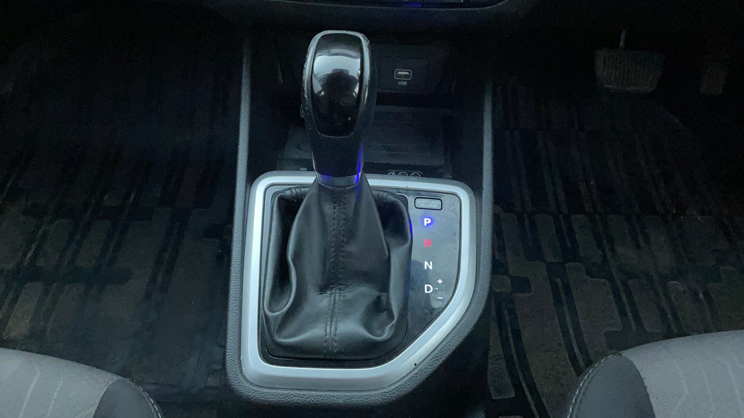 Used 2018 Hyundai Creta SX 1.6 AT Petrol Petrol Automatic interior GEAR  KNOB VIEW