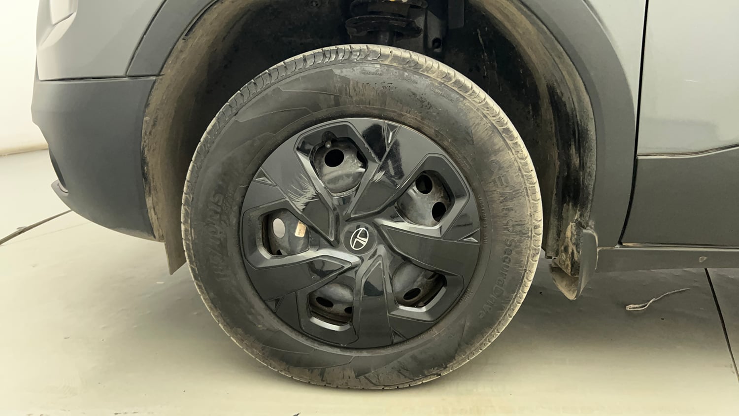 Used 2024 Tata Punch Adventure MT Petrol Manual tyres LEFT FRONT TYRE RIM VIEW