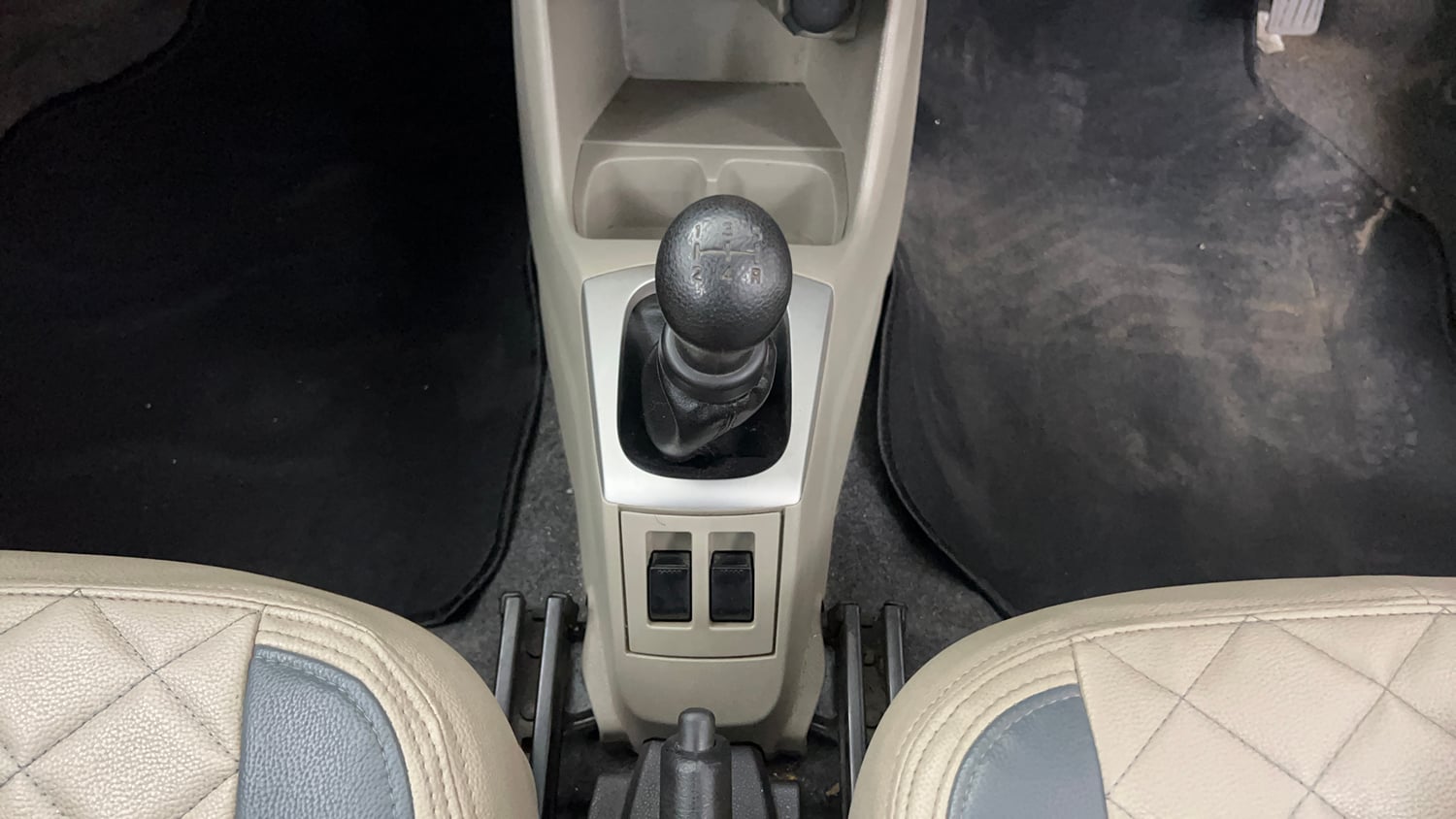 Used 2015 Maruti Suzuki Alto K10 VXi Petrol Manual interior GEAR  KNOB VIEW