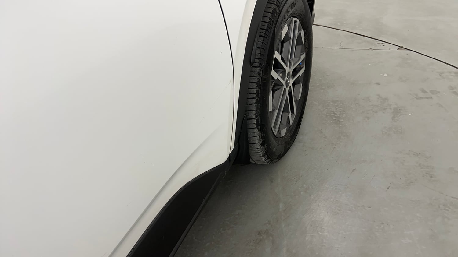 Used 2024 Hyundai Venue SX (O) 1.0 Turbo DCT Petrol Automatic dents MINOR SCRATCH