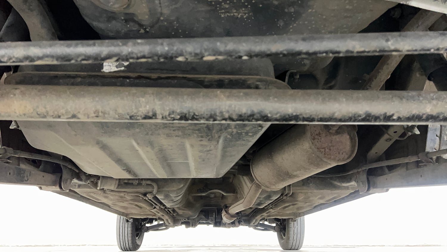 Used 2016 Maruti Suzuki Alto 800 Lxi Petrol Manual extra REAR UNDERBODY VIEW (TAKEN FROM REAR)