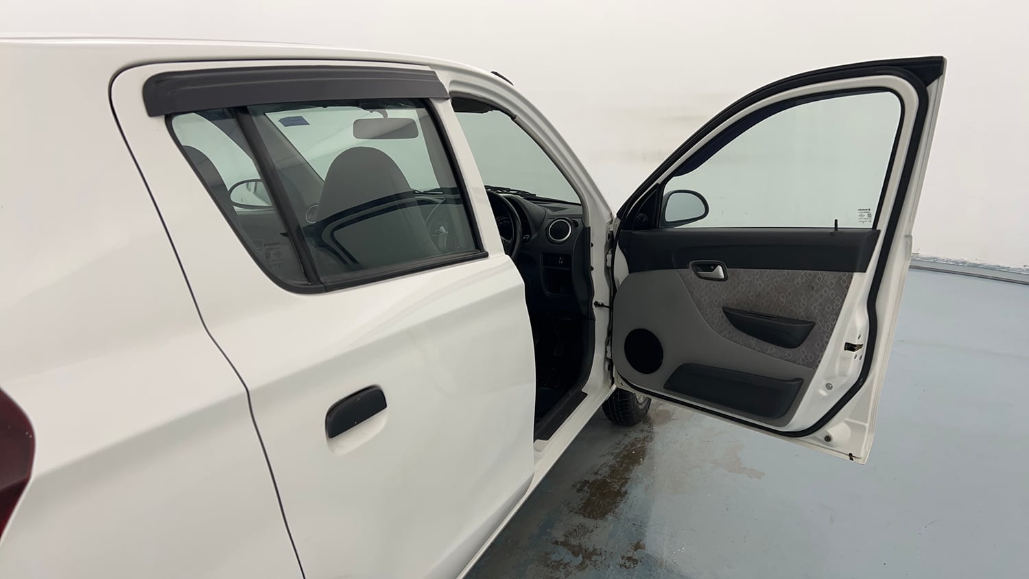 Used 2018 Maruti Suzuki Alto 800 LXi Petrol Manual interior RIGHT FRONT DOOR OPEN VIEW