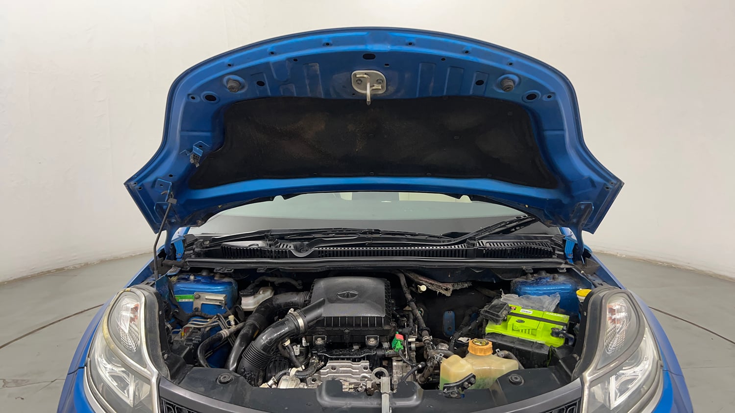 Used 2019 Tata Nexon XZ Plus Petrol Manual engine ENGINE & BONNET OPEN FRONT VIEW