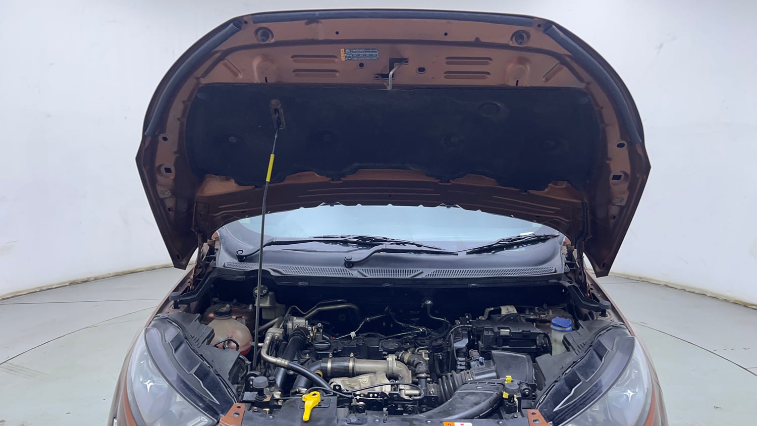 Used 2020 Ford EcoSport S MT 1.5 TDCi Diesel Manual engine ENGINE & BONNET OPEN FRONT VIEW