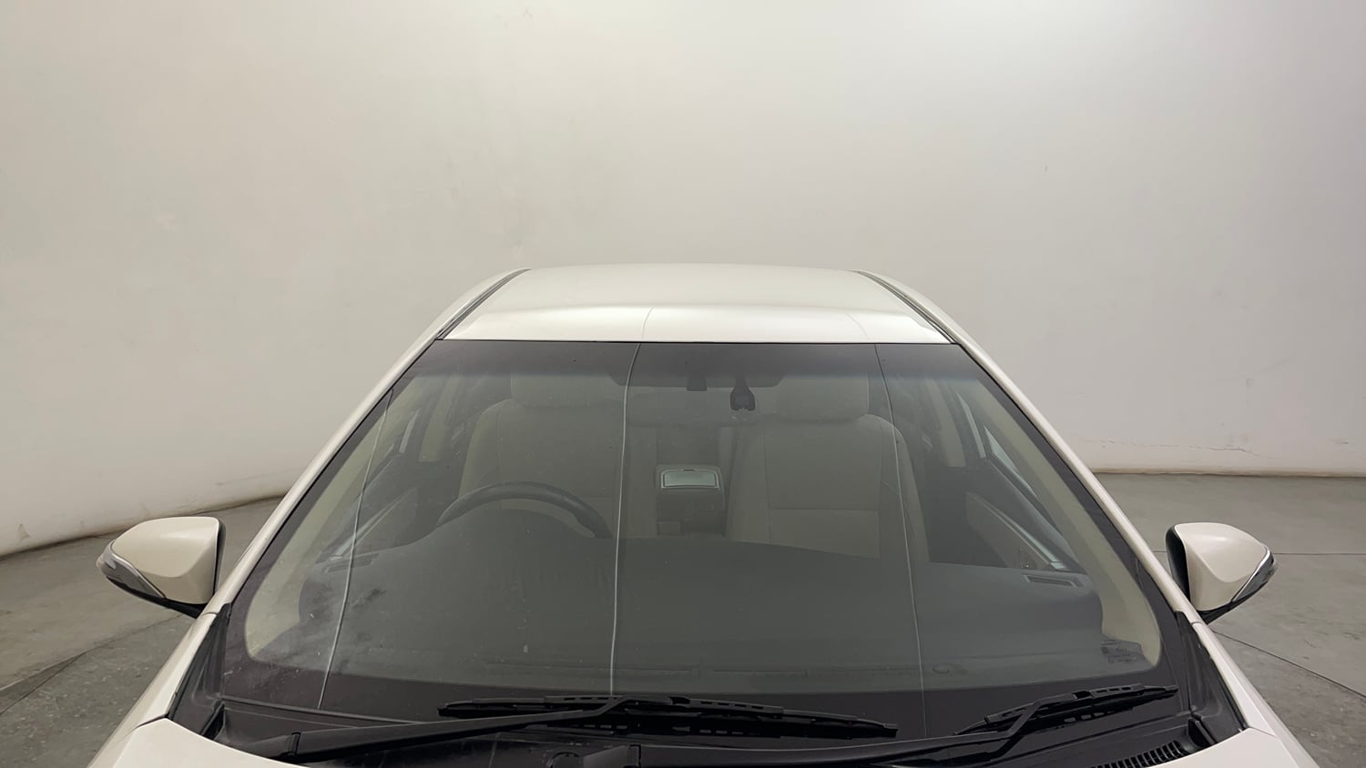 Used 2015 Toyota Corolla Altis VL AT Petrol Petrol Automatic exterior FRONT WINDSHIELD VIEW
