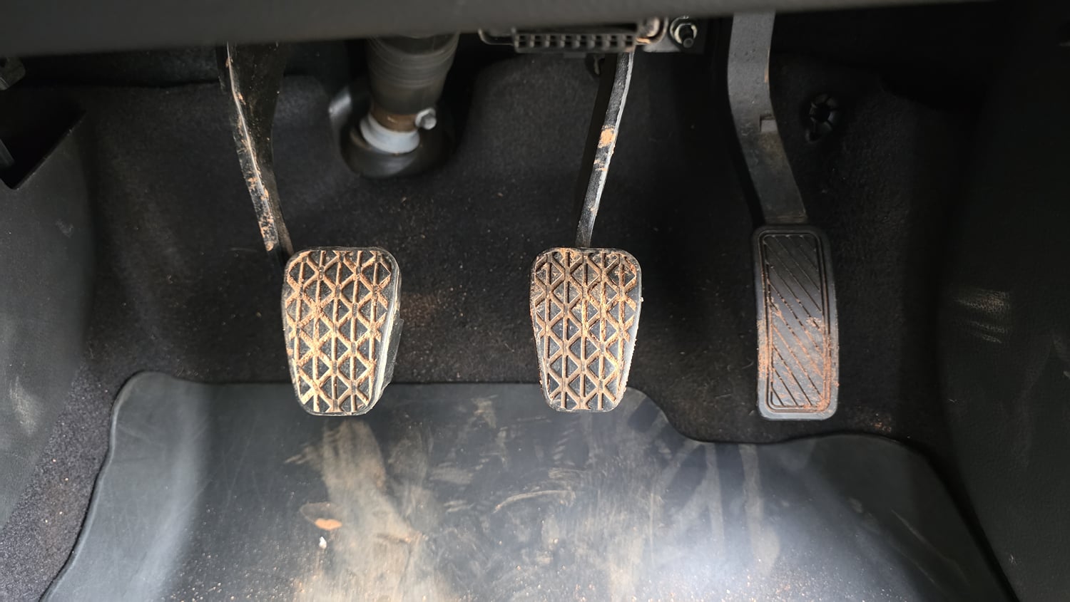 Used 2021 Ford Freestyle Titanium 1.2 Ti-VCT Petrol Manual interior PEDALS VIEW